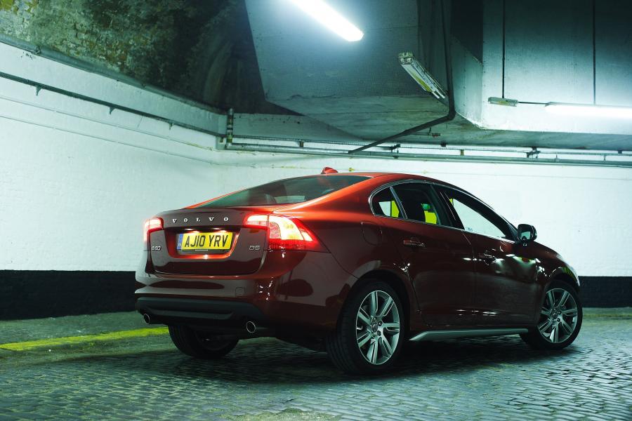  Volvo S60 2010 года  (фото 214 из 226)